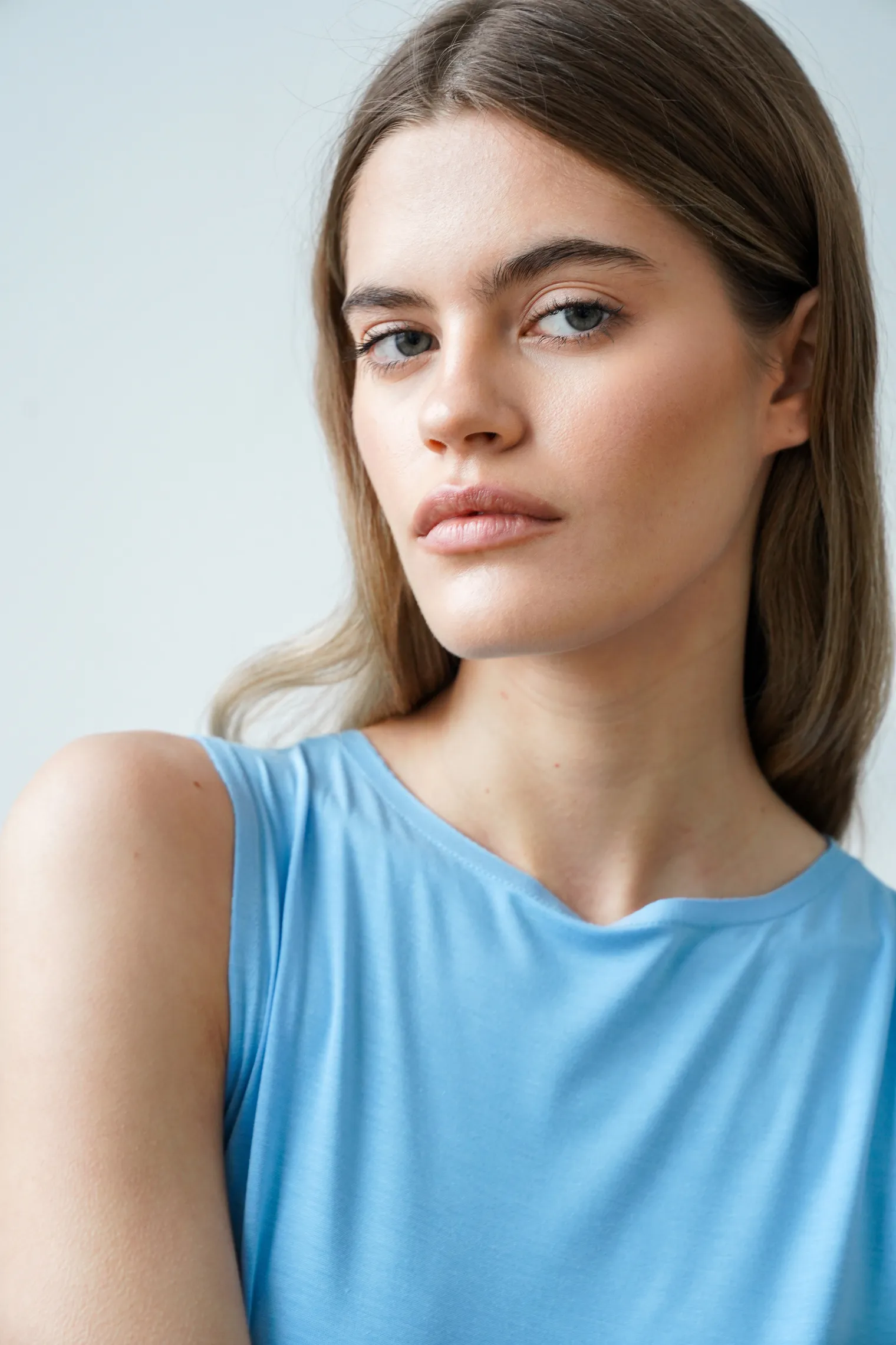 Платье макси голубого цвета фото 7