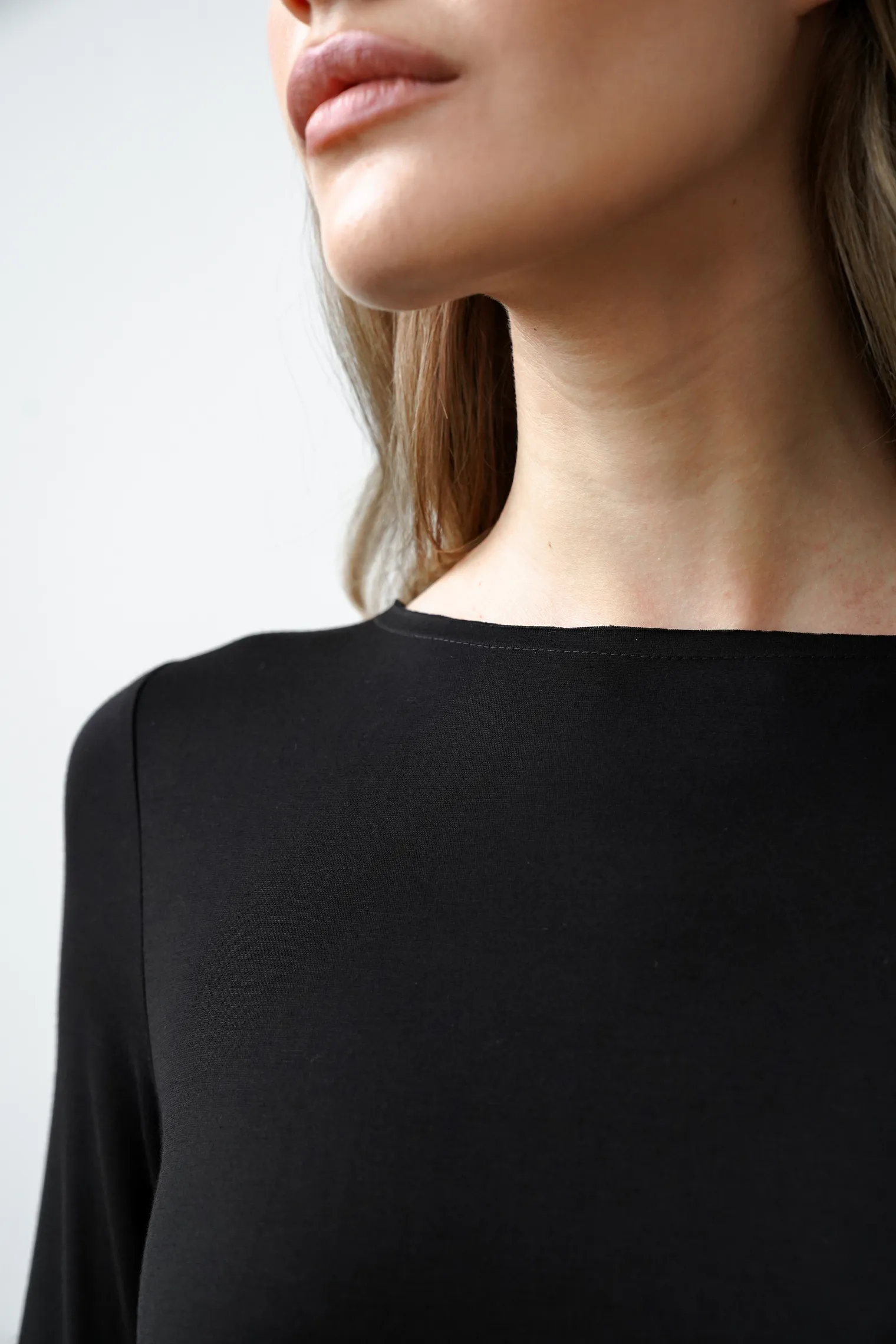 Платье макси с разрезом чёрного цвета фото 6