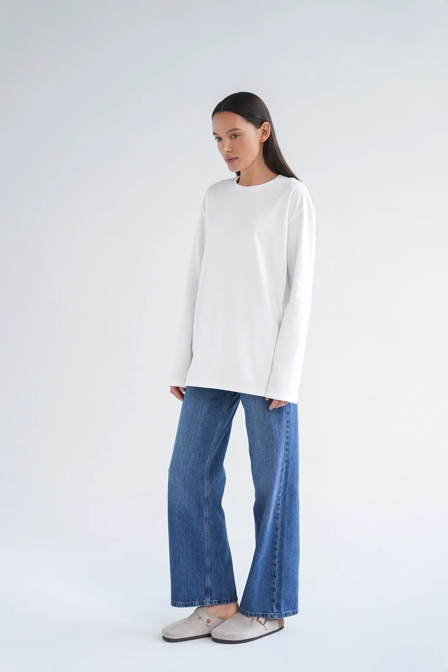 Лонгслив свободного кроя цвета тофу фото 6