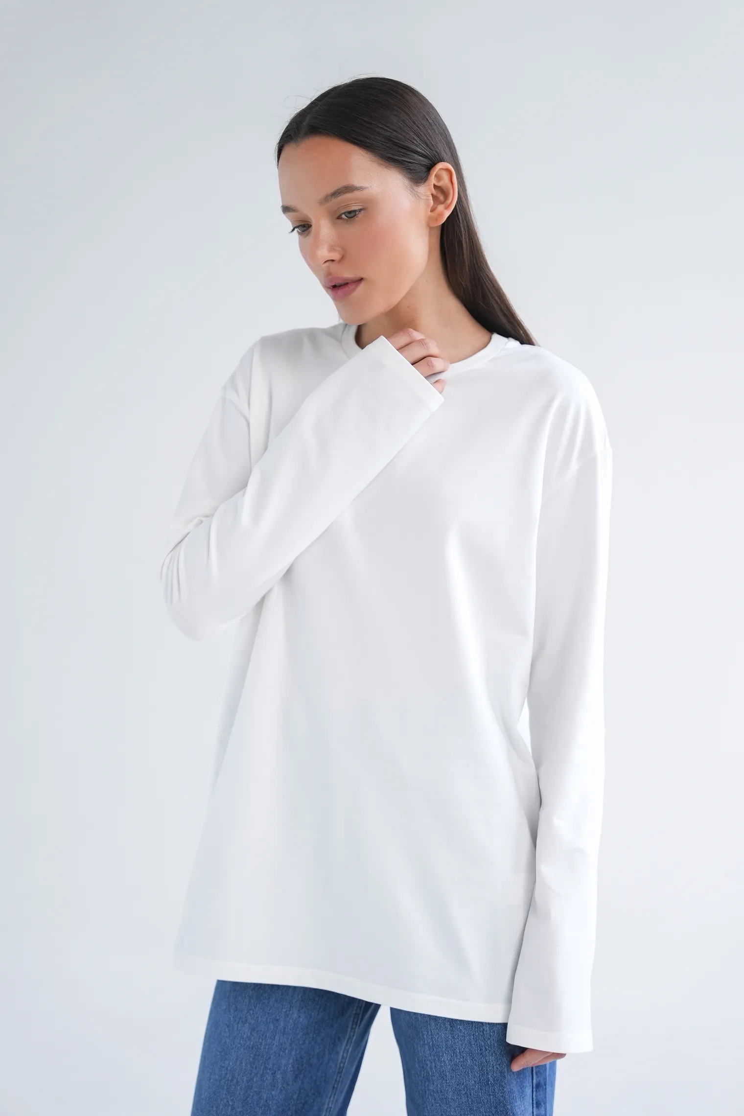 Лонгслив свободного кроя цвета тофу фото 10