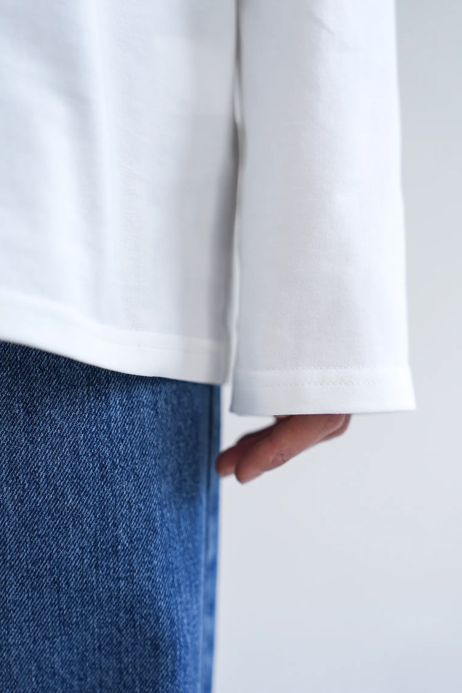 Лонгслив свободного кроя цвета тофу фото 8