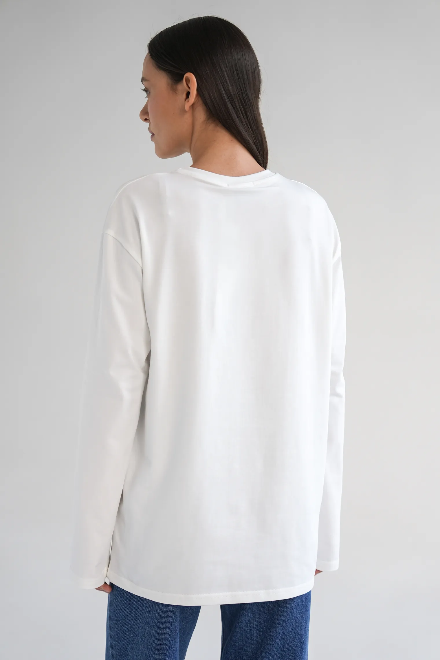 Лонгслив свободного кроя цвета тофу фото 4