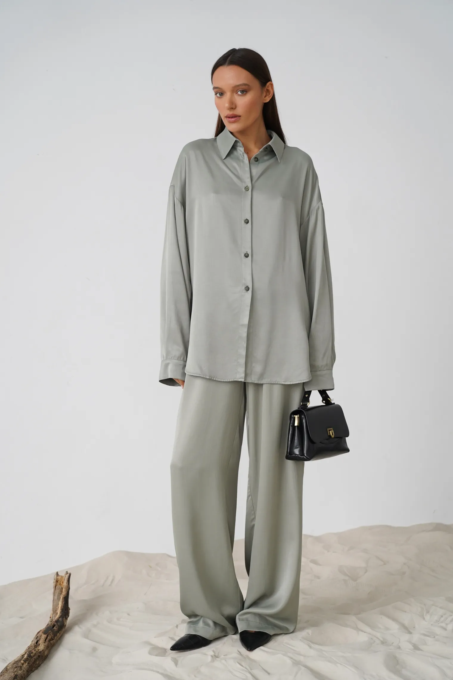 Рубашка свободного кроя с длинным рукавом цвета полынь фото 3