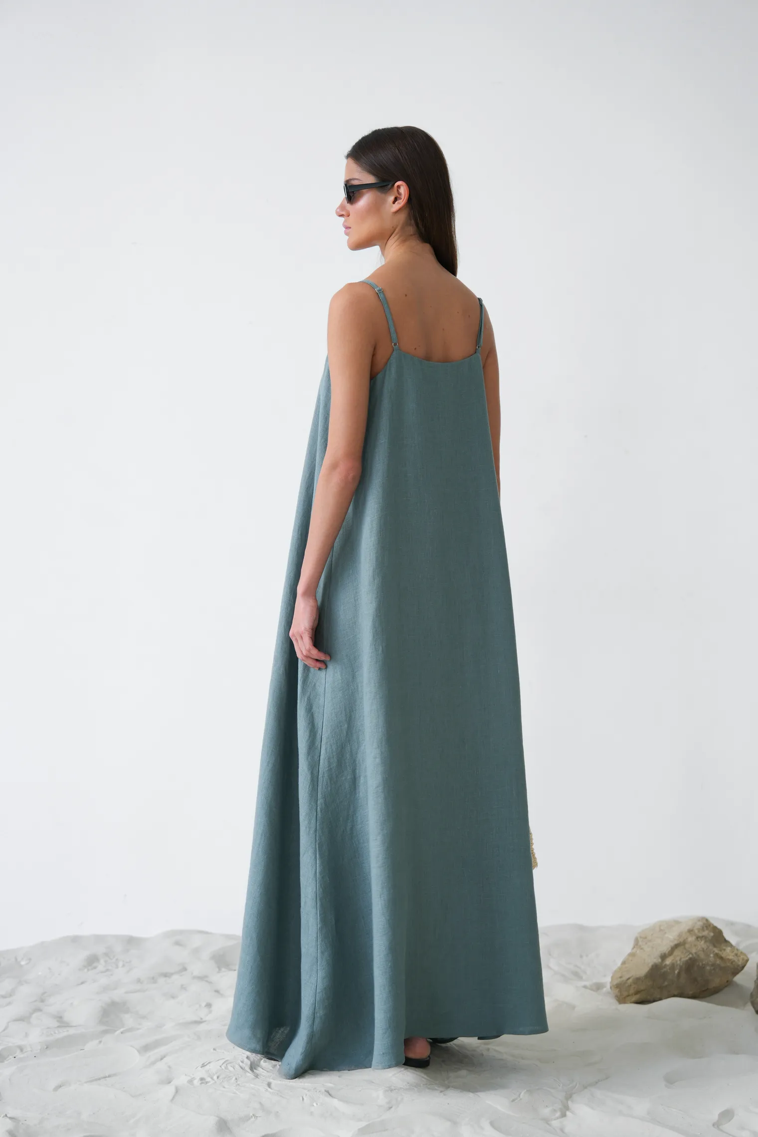 Сарафан изо льна в цвете голубая ель фото 4