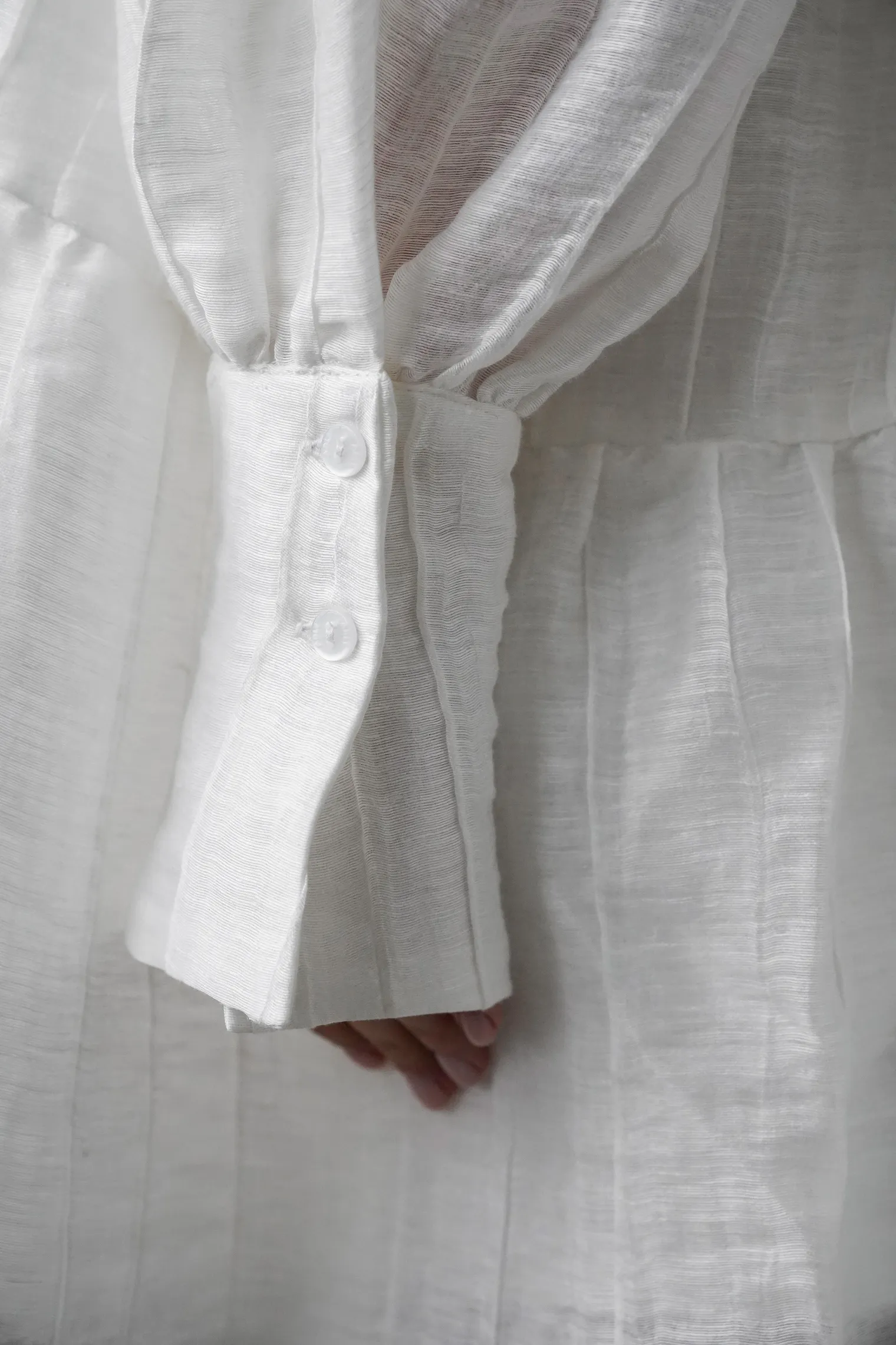 Платье свободного кроя ярусное цвета тофу фото 8